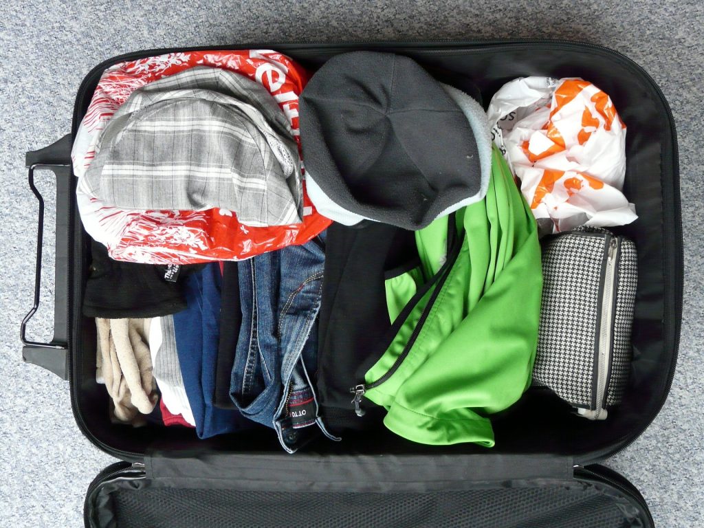 how to pack your suitecase