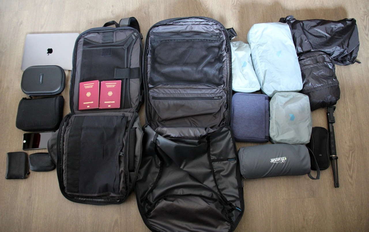How to Pack a Carry on for a Week? Packing list Online
